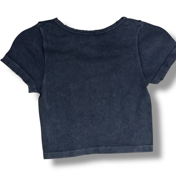 Charcoal Women's Short Sleeve Distressed Crewneck Ribbed Crop Top - Picture 12 of 16